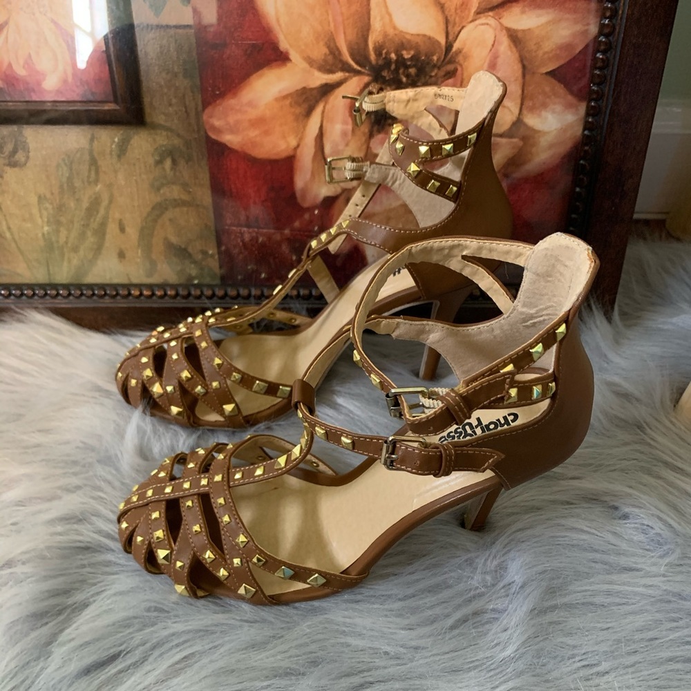 Brown stilettos with gold studs… Adorable